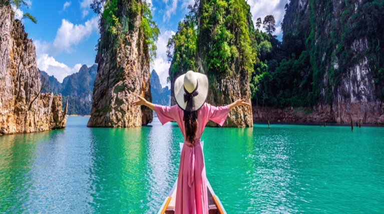 How To Save On Holiday Travel With Black Friday, Cyber Monday Deals